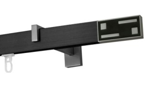 Karnisz SQUARE - LINE Carbo  w kolorze czarnym profil z aluminiowym wspornikiem
